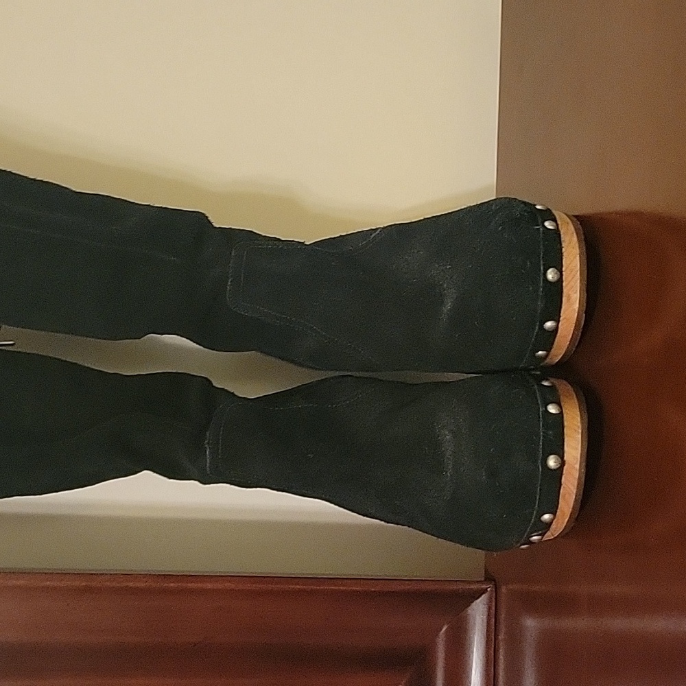 Ugg Women's Black Boots Size 10 - Picture 5 of 6